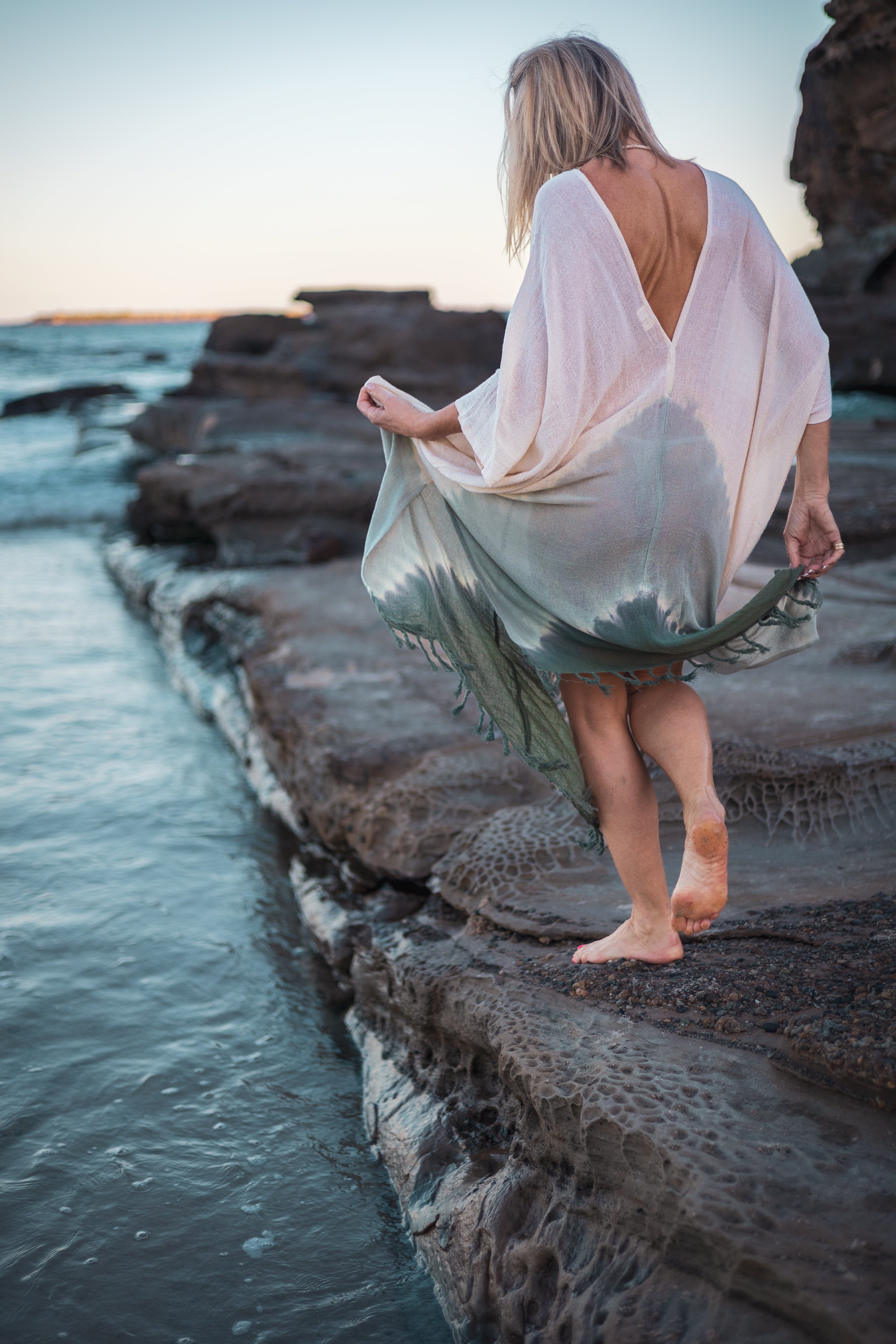 Dara Double V  maxi kaftan- Tie Dye Sea mist