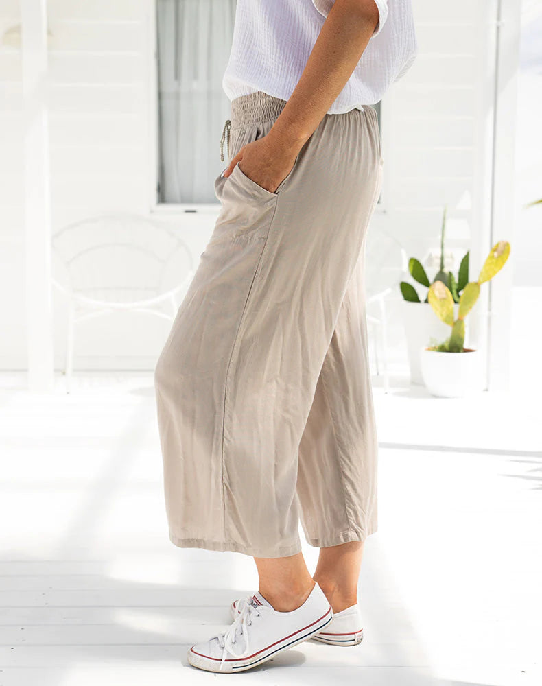 Freez Sicily Cropped Trousers - Latte