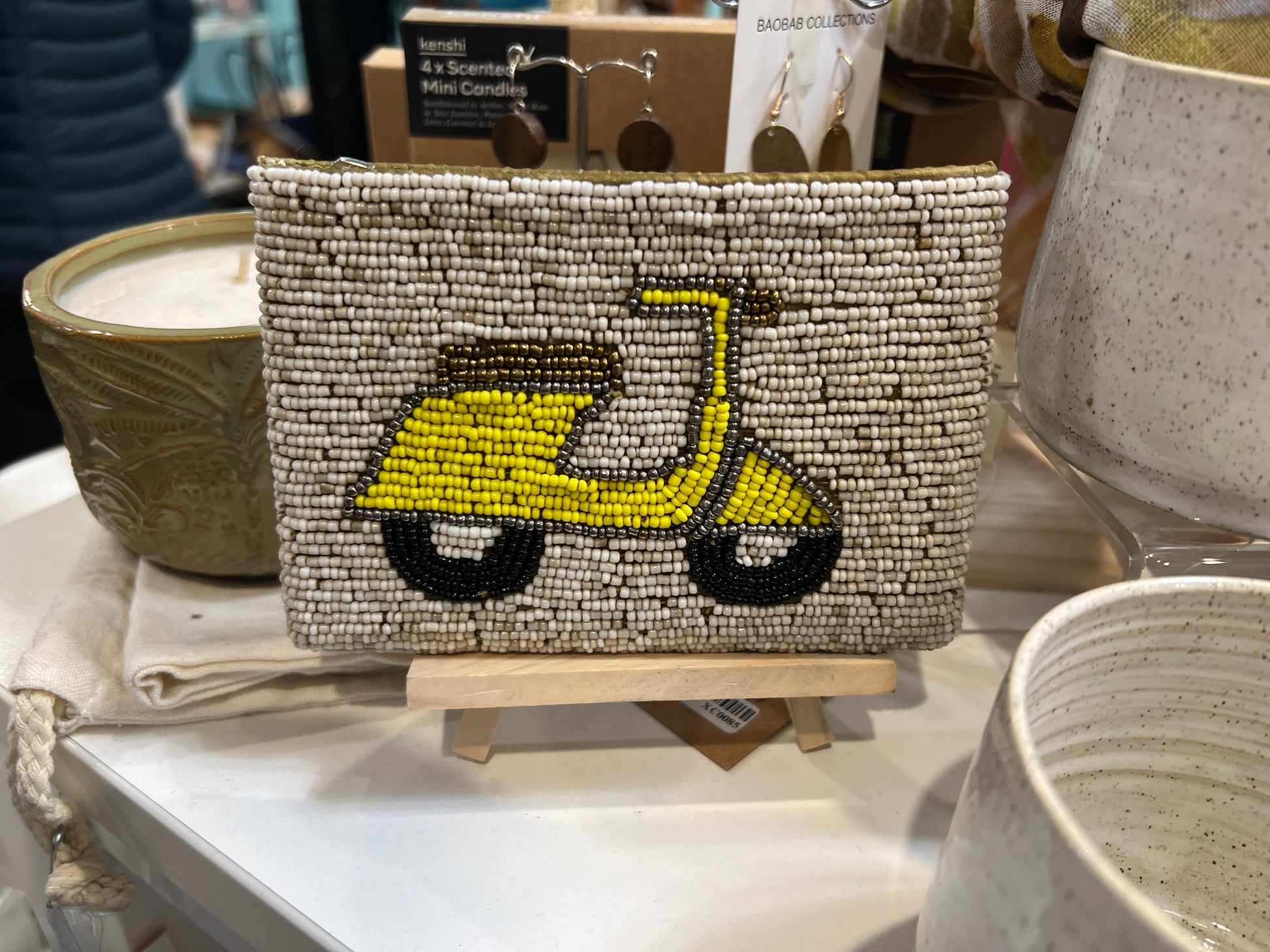 Bead coin purse - moped