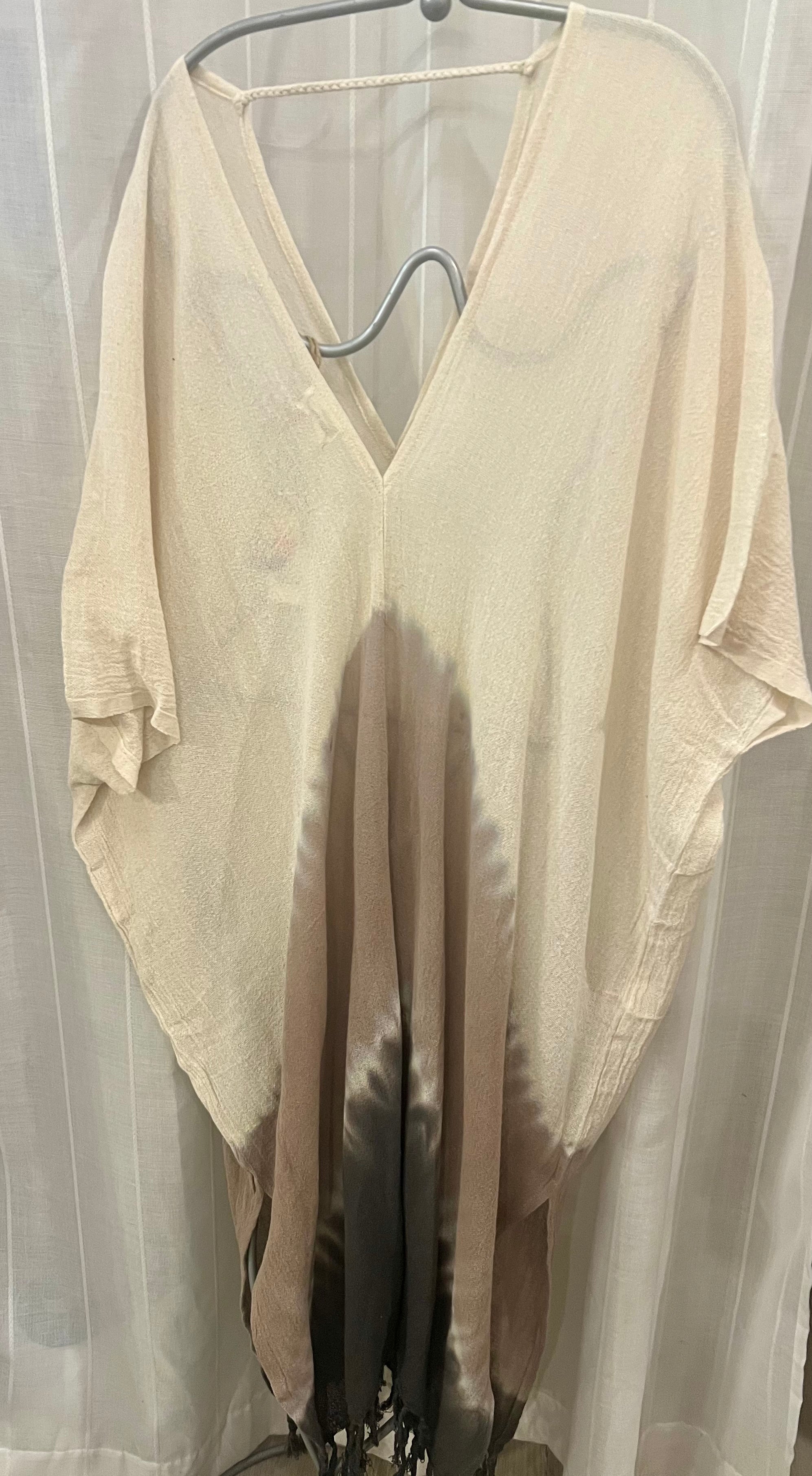 Dara Double V  maxi kaftan- tie dye Rouge