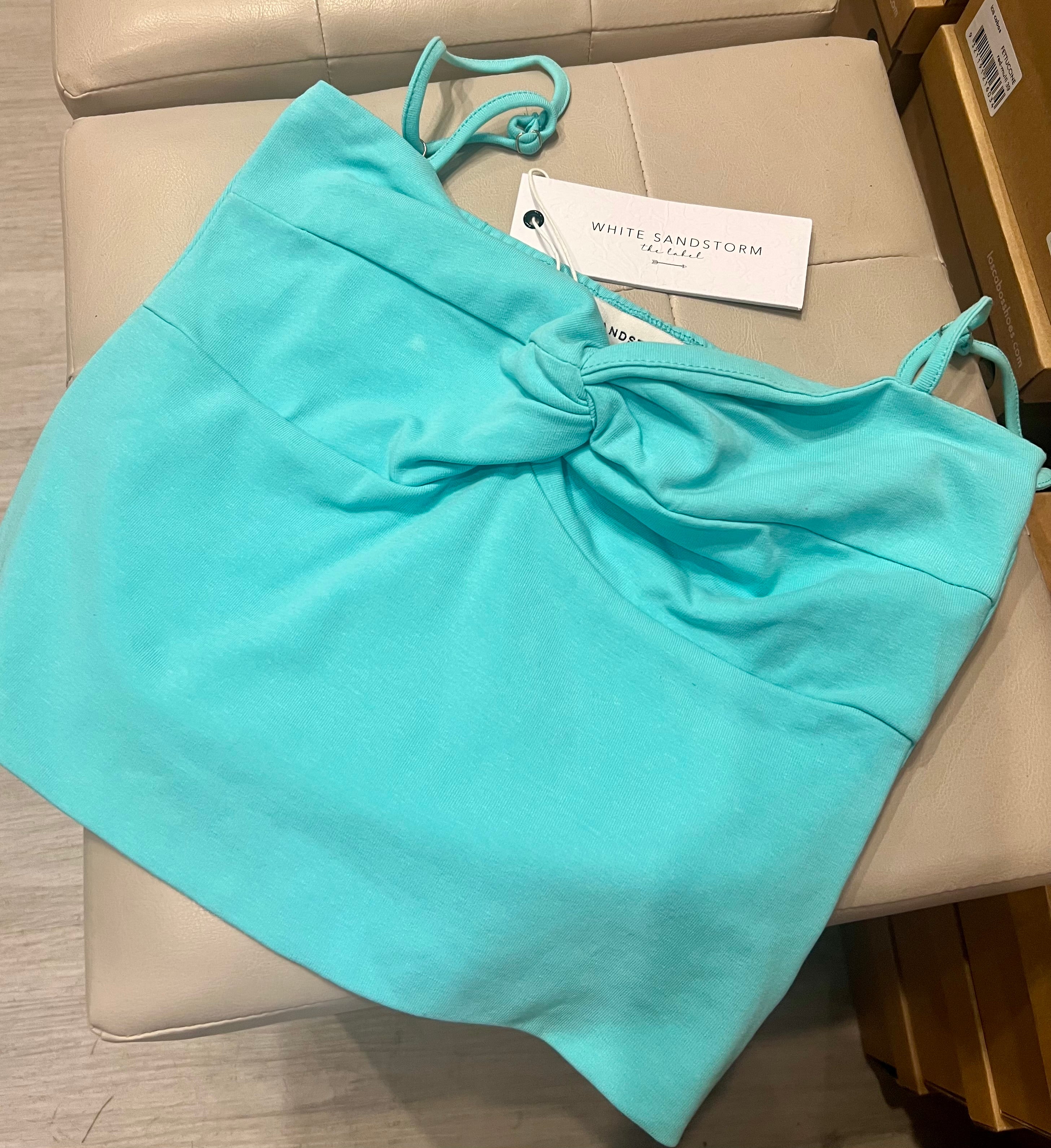 Turquoise singlet crop