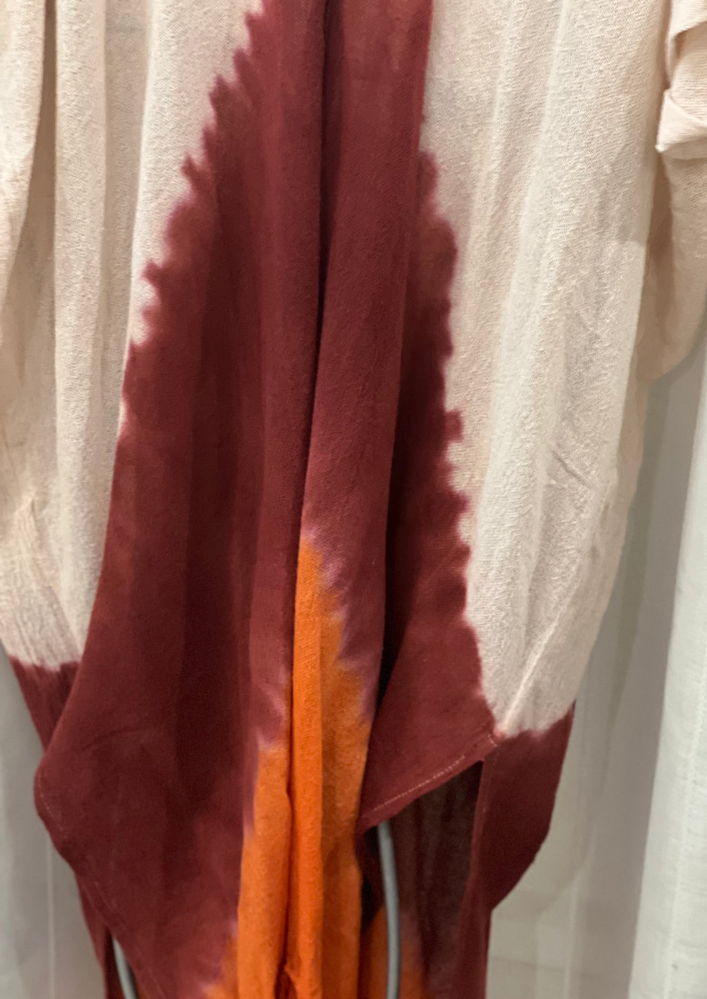 Dara Double V  maxi kaftan- tie dye Rouge