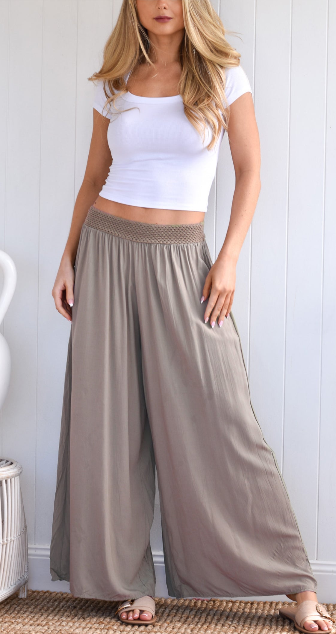 Lara flow pants- tan