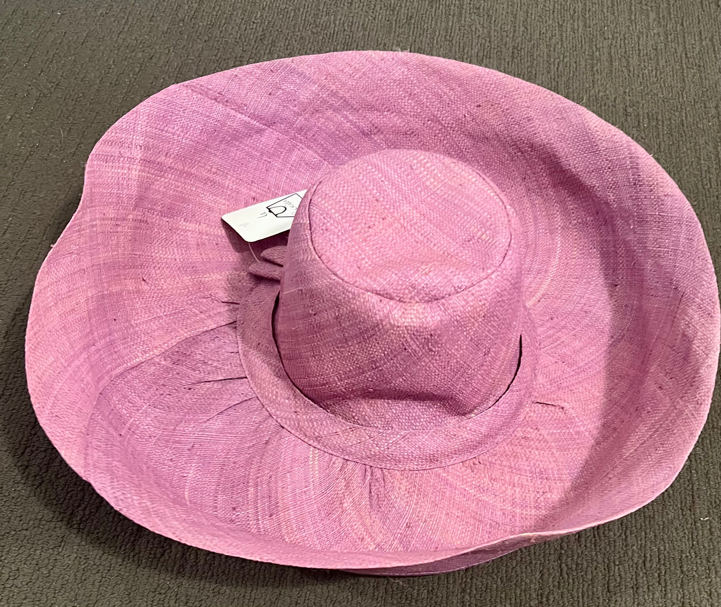 Capeline Hat - lilac pink