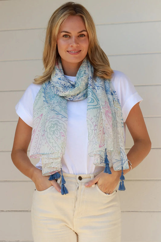 Tamena scarf