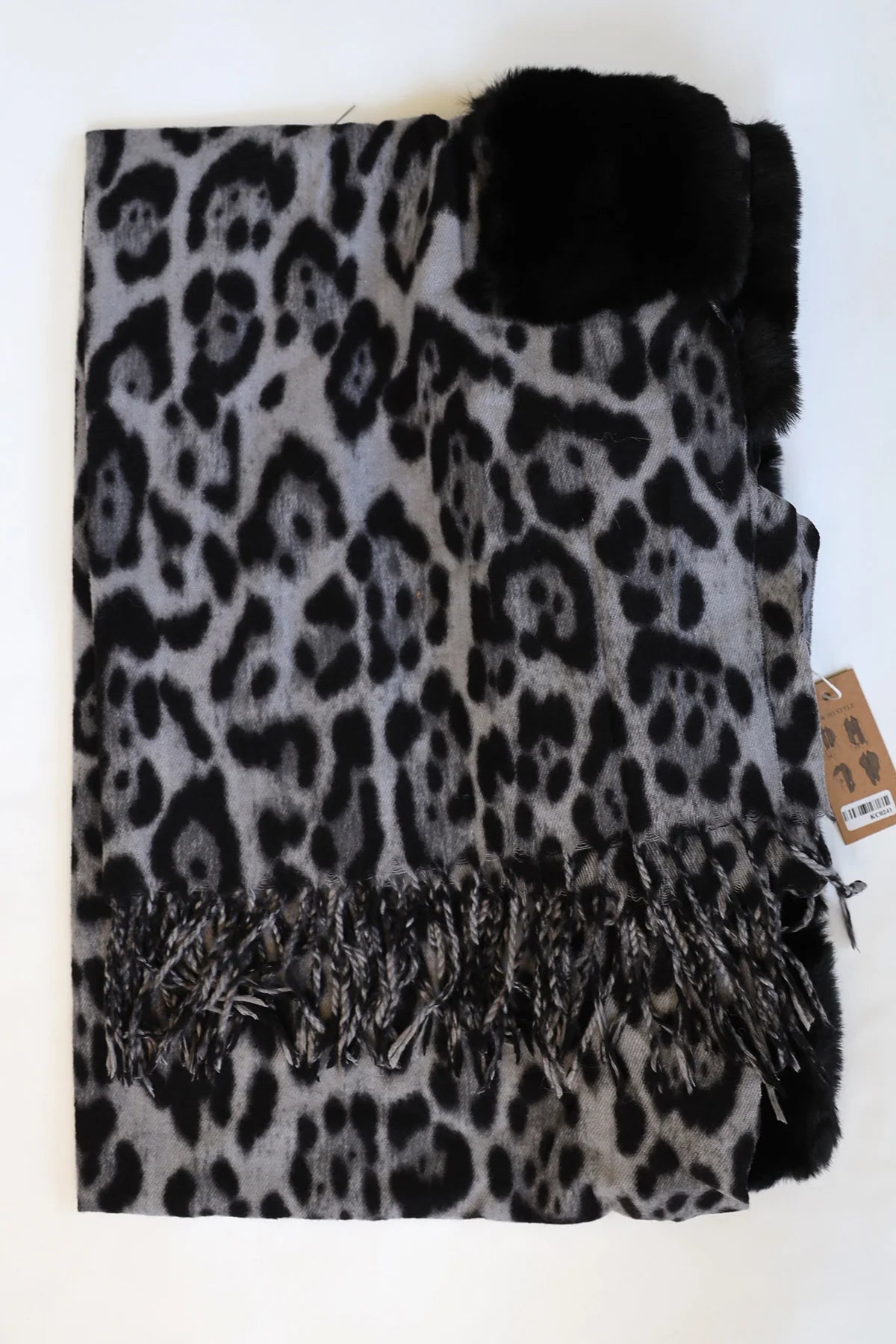 Casey faux animale wrap