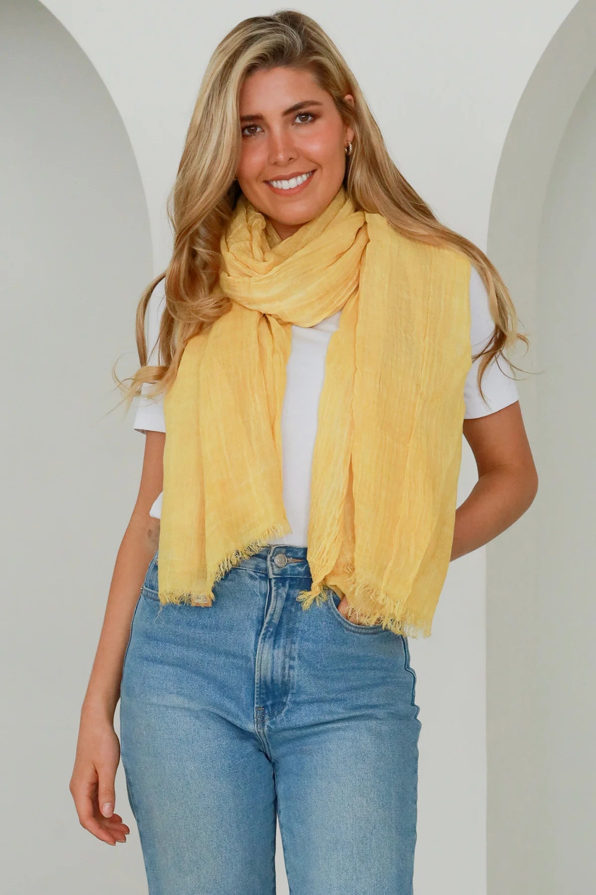 Sunny light scarf