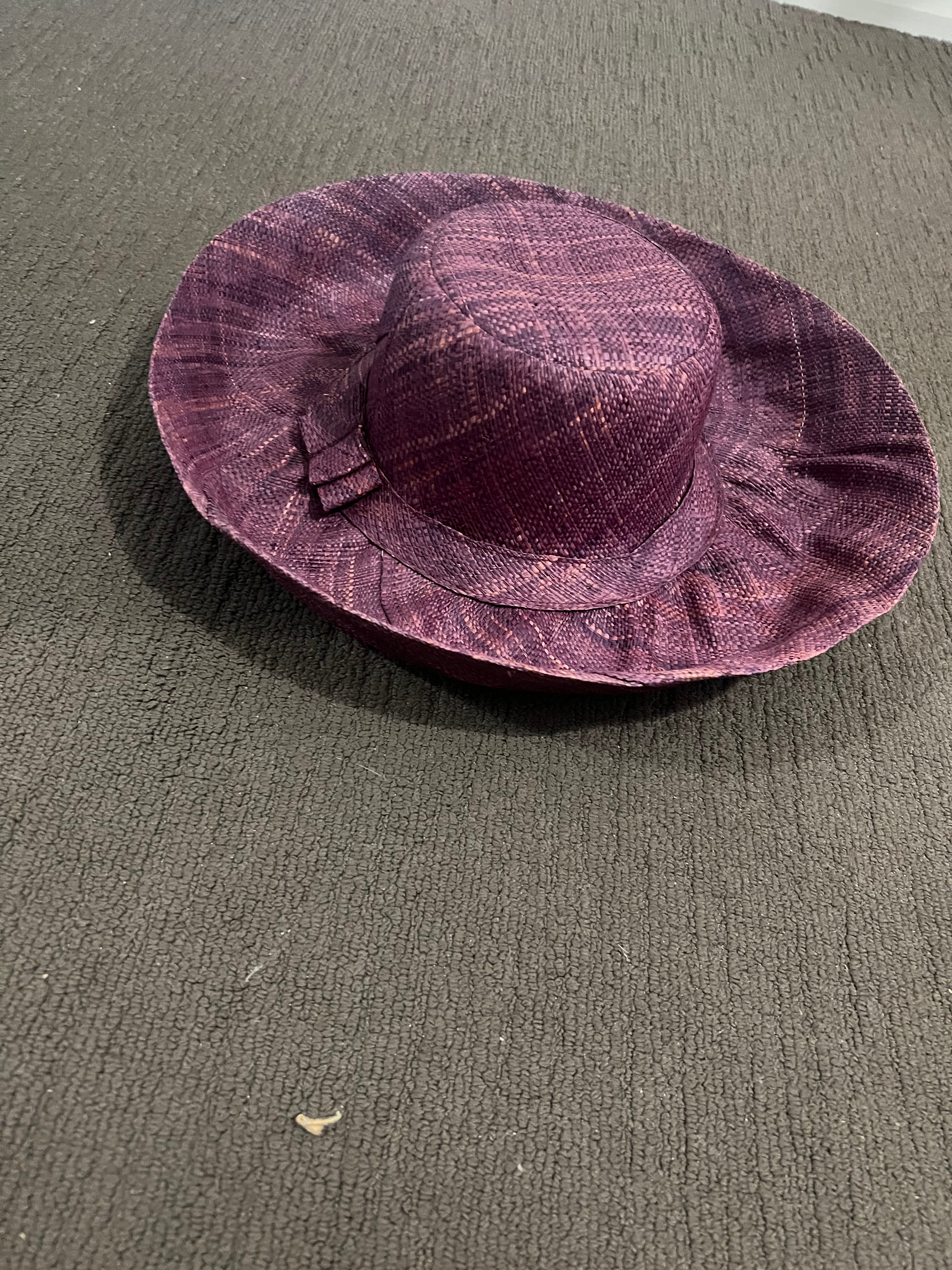 Demi Capeline Raffia Hat - wine