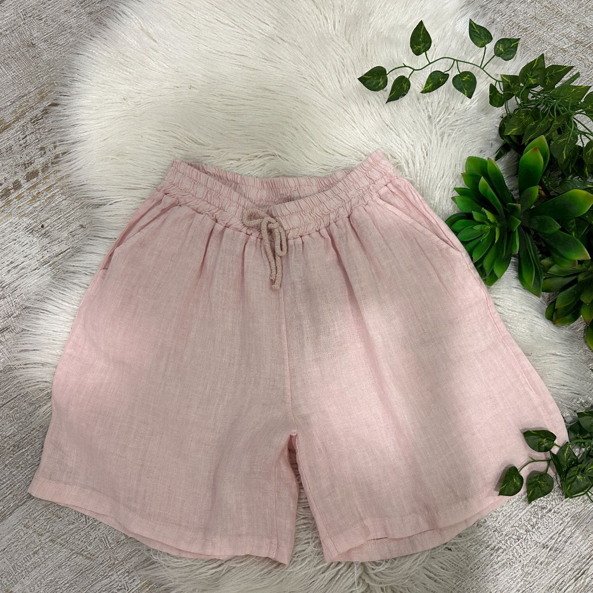 Corina Linen Short Blush