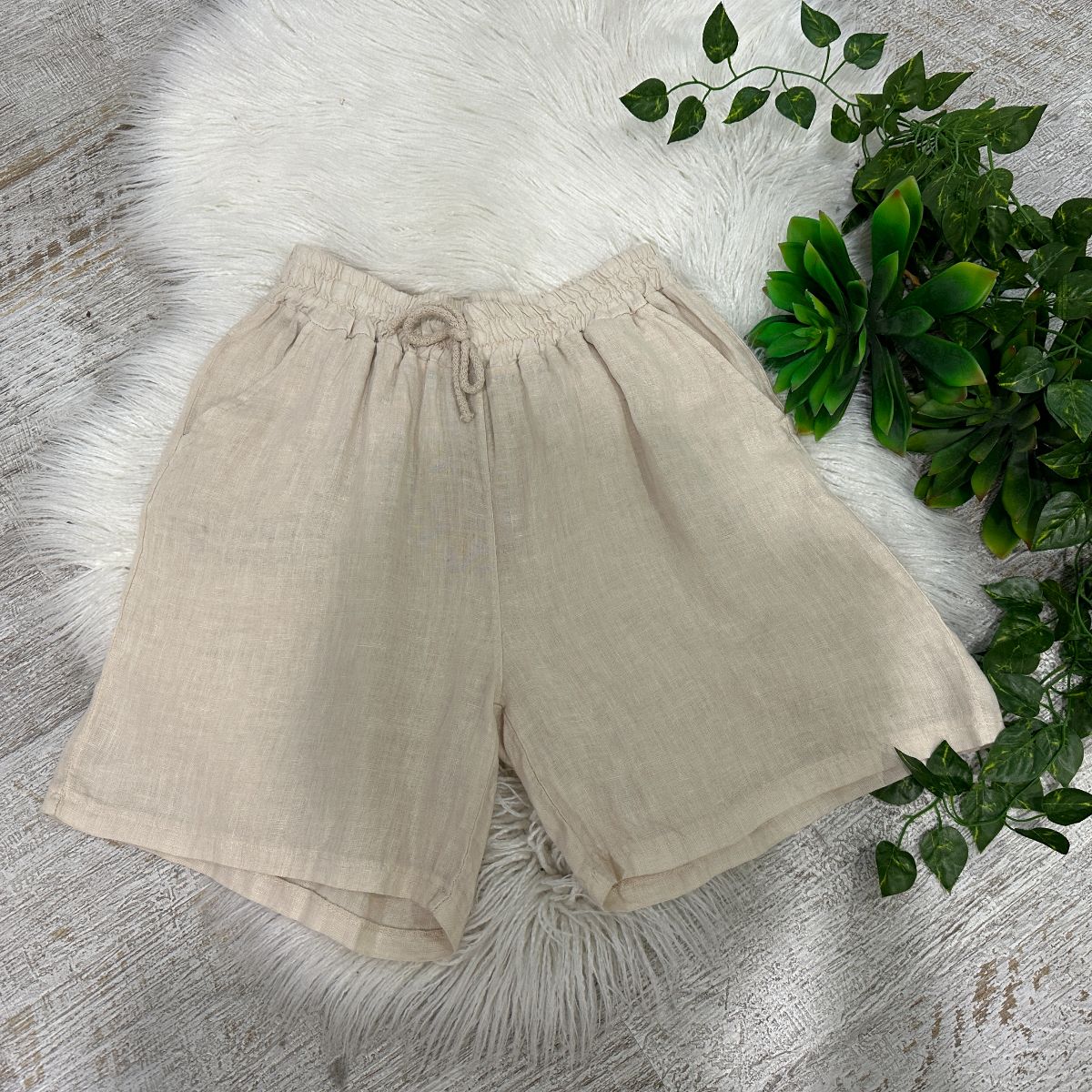 Corina Linen Short Sand