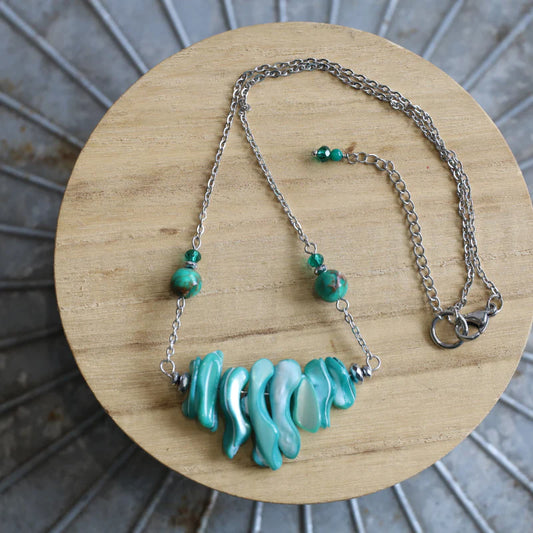 Turquoise Flat Wavy Stone Pendants with Marble Beads Necklace
