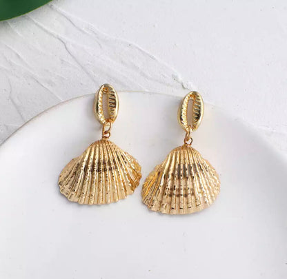 gold plated scallop clam and cowrie sea shell dangling earrings