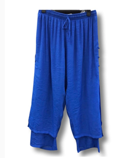 3/4 length loose capri trousers with tie on waist in blue color with three buttons on the side