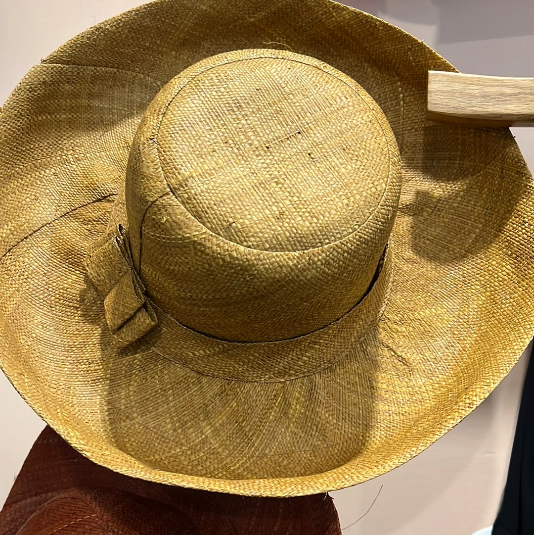 Le Parnier Woven Straw Wide Brim Sun Hat with Bow Straw Band - Natural