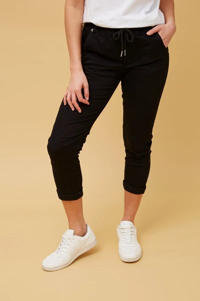 Black Drawstring Waistband with Two Side Pockets and Folded Hem Jogger Pants 